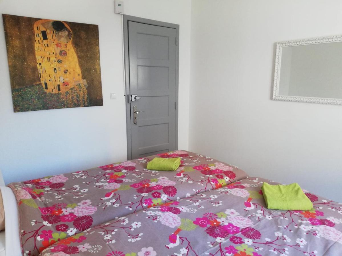 Bed&Shower Moscavide -Self Check-In ภายนอก รูปภาพ